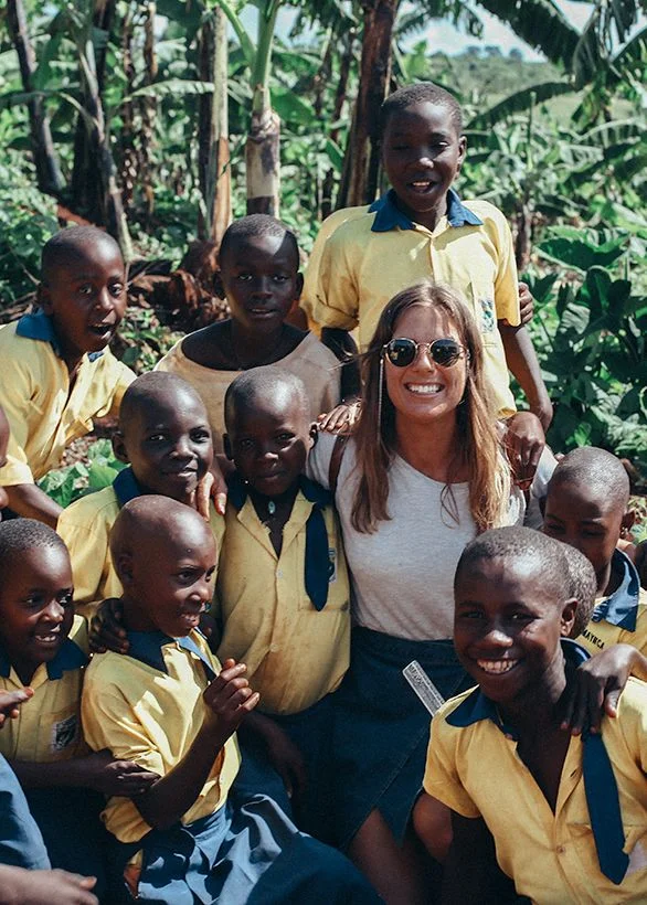 Volunteer with schoolchildren